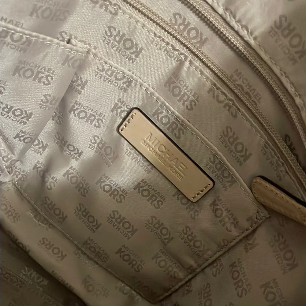 MICHAEL KORS - Yellow Leather Tote Bag - EUC - Picture 7 of 13